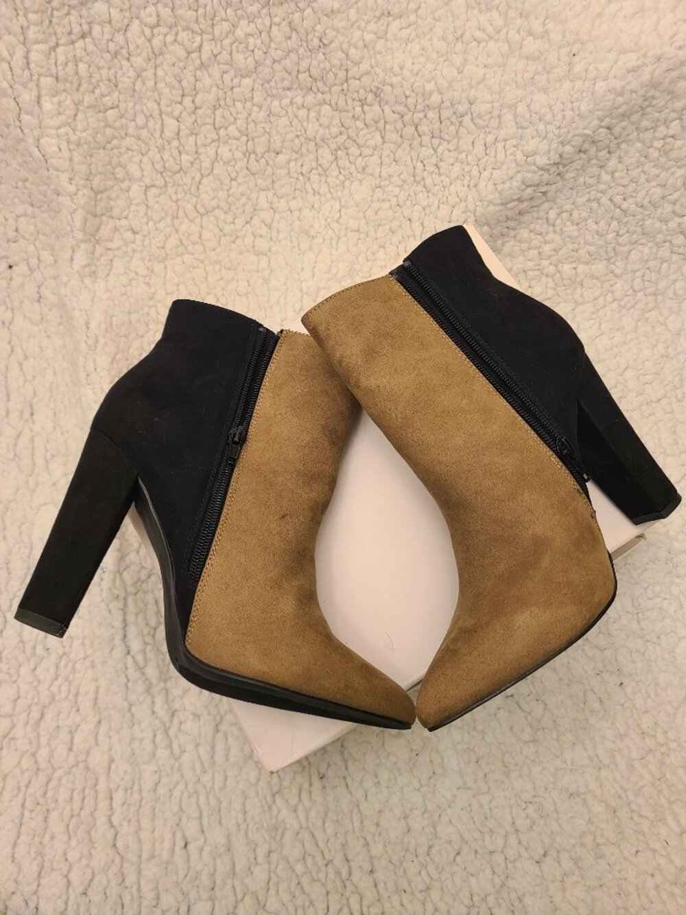 Justfab Woman's 8 booties pointed toe-zip up black-brown - Picture 4 of 9